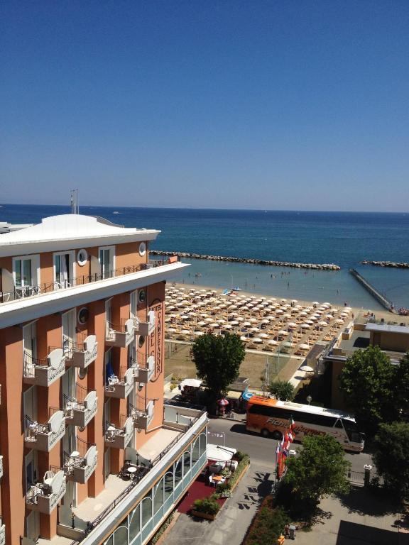 Familienzimmer mit Balkon
